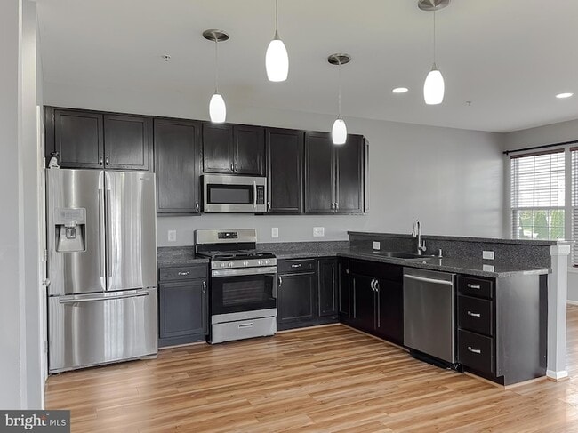 Building Photo - 45571 Catalina Ln