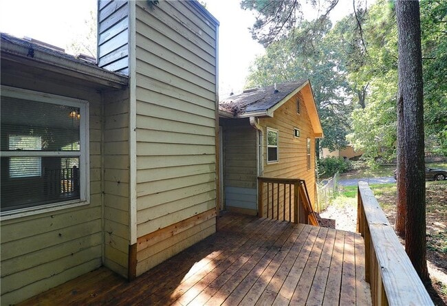 Building Photo - 5530 Deerfield Pl