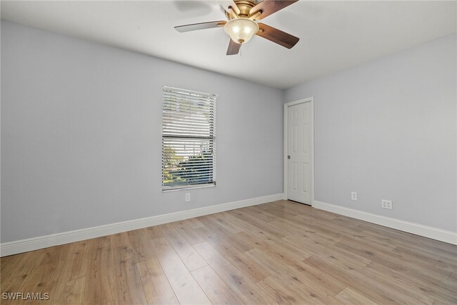 Building Photo - 1518 SW Courtyards Ln
