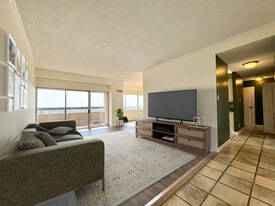 Building Photo - 2510 Grand Blvd