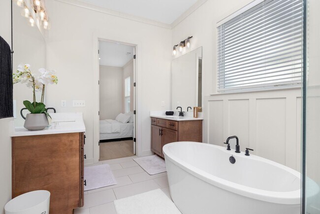 Building Photo - 5628 Gerber Rd