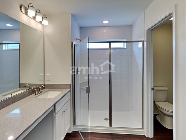 Building Photo - 6174 Little Blf Cir