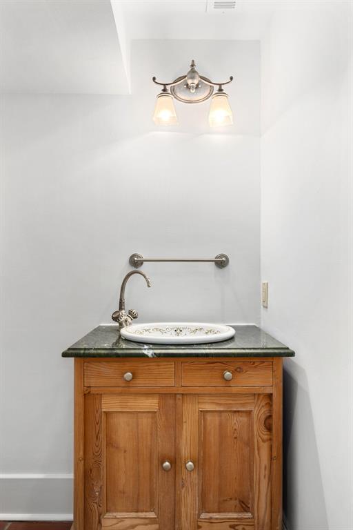 Building Photo - 1301 Kent Ln