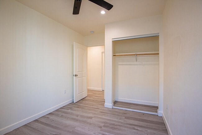 Building Photo - 603 W 49th St