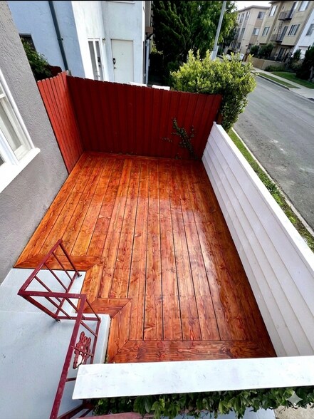 Building Photo - 11569 Iowa Ave