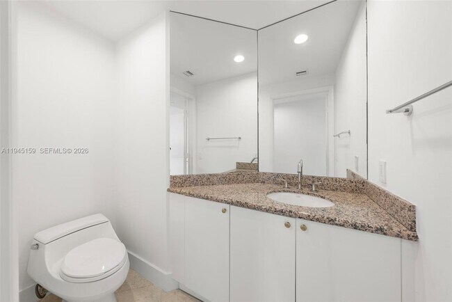 Building Photo - 789 Crandon Blvd