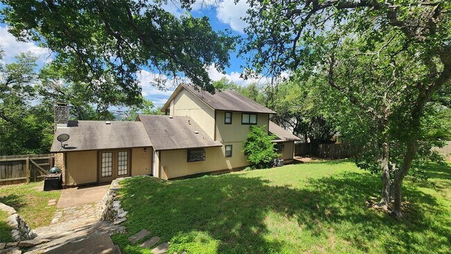 Building Photo - 1403 Canoe Brook Dr