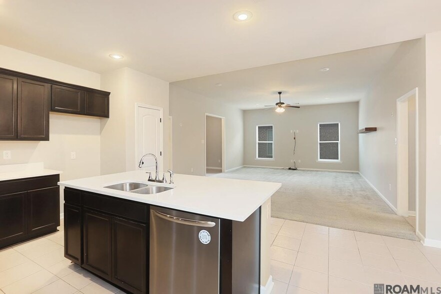 Building Photo - 42451 Baystone Ave