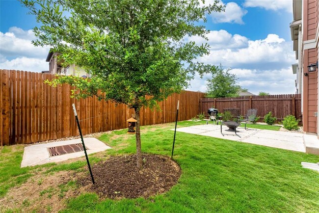 Building Photo - 13500 Cibolo Trace