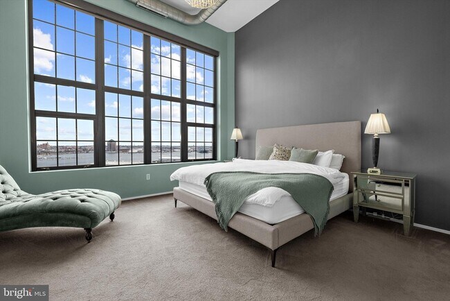 Building Photo - 1200 Steuart St