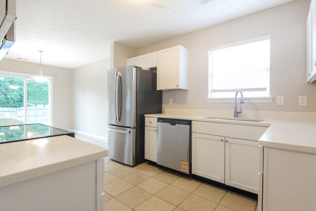 Building Photo - 140 Park Pl Blvd