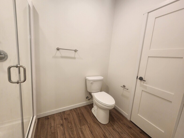 Building Photo - 812 7th St SW