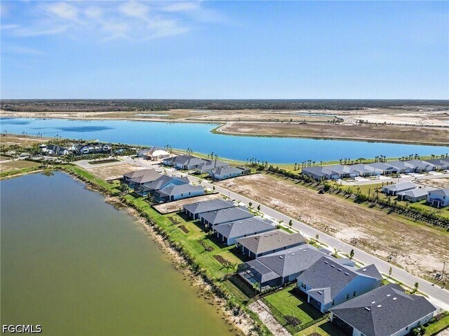 Building Photo - 44489 Panther Dr
