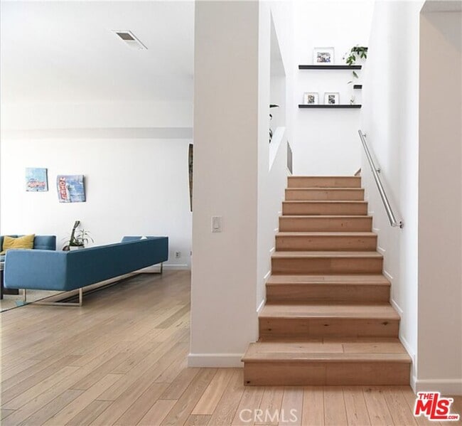 Building Photo - 6508 Via Baron