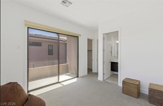 Building Photo - 47 Pristine Glen St