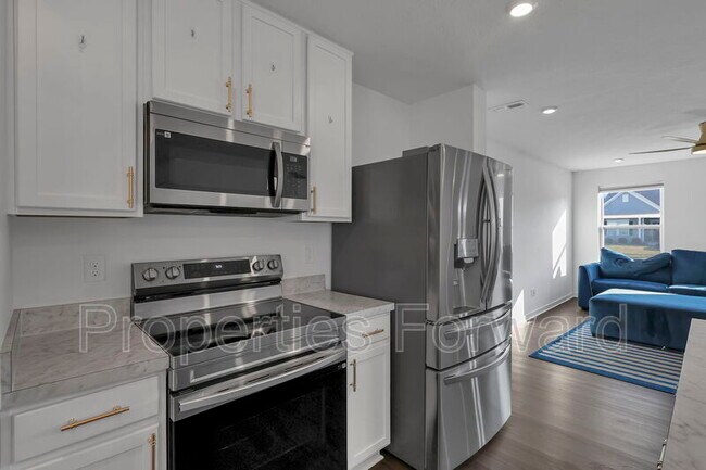 Building Photo - 21 Thurber Rd