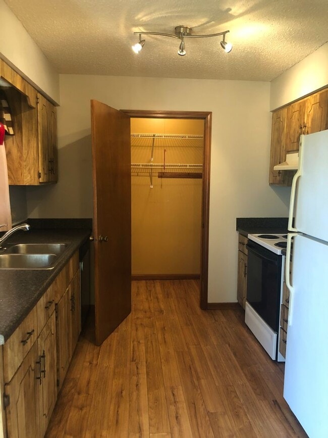 Building Photo - You’re here. You’re home. You’re happy.