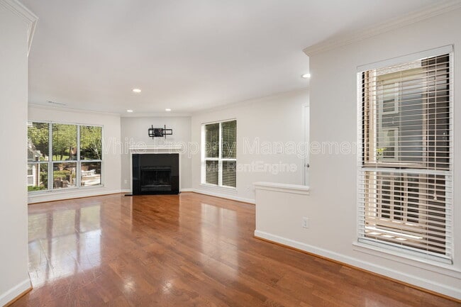 Building Photo - 2516 Cranbrook Ln