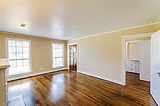 Building Photo - 236 W 31st St