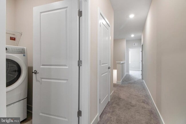 Building Photo - 7960 -B Potter Pl