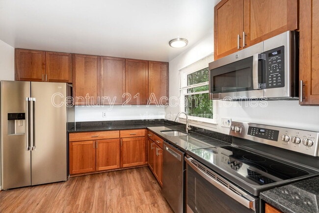 Building Photo - 3903 Hillview Ct