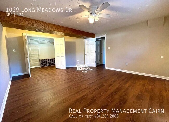 Building Photo - Spacious 3 Bedroom 2.5 Bath Split Level Home