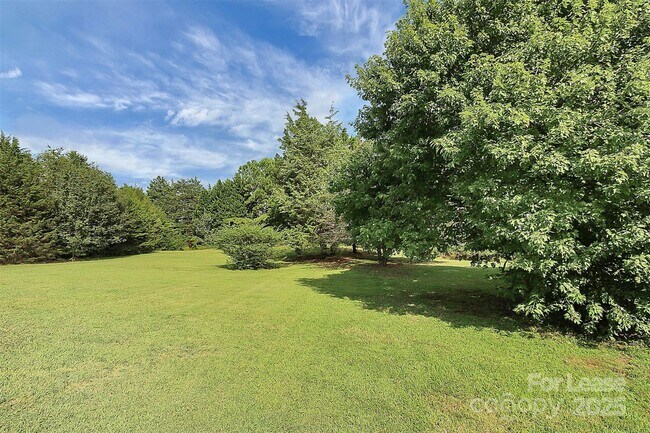 Building Photo - 155 Sunfish Dr