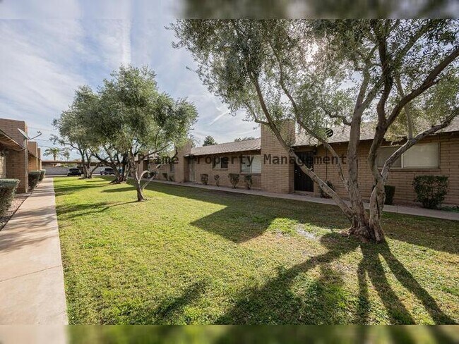 Building Photo - 3031 S Rural Rd