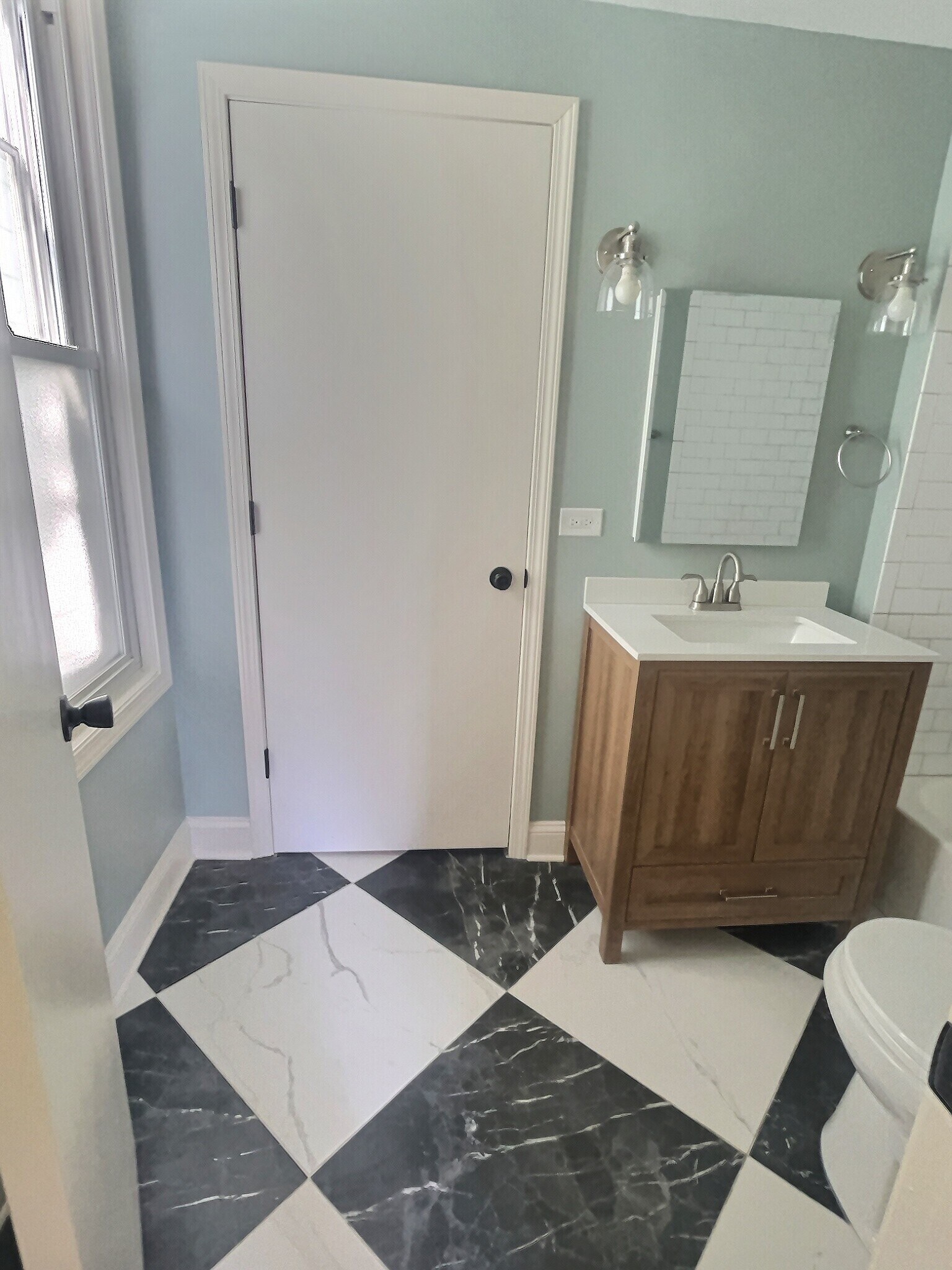 Building Photo - 712 45th St