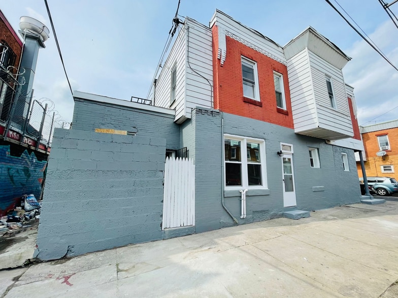 Welcome Home! - 1950 Clarence St