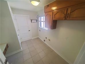 Building Photo - 9217 Knoll Crest Loop