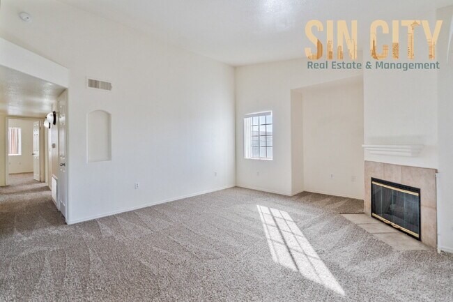Building Photo - "Spacious 3-Bedroom Condo Oasis with 2 Baths in Vibrant Las Vegas!"