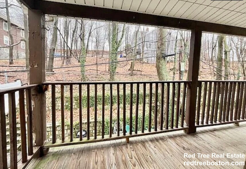 Building Photo - 18 Sachem St