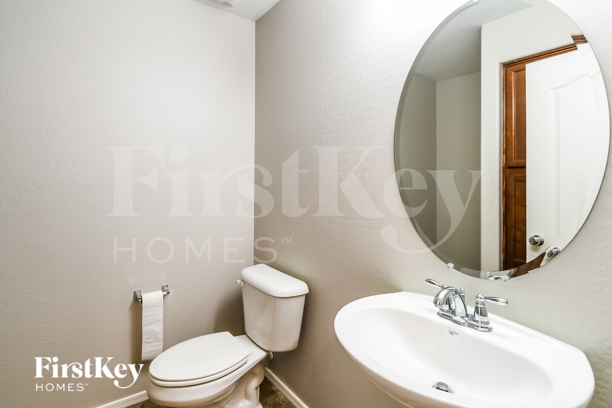 Building Photo - 3531 E Erie St