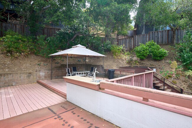 Building Photo - For Rent: Spacious Belmont Home with Upgra...