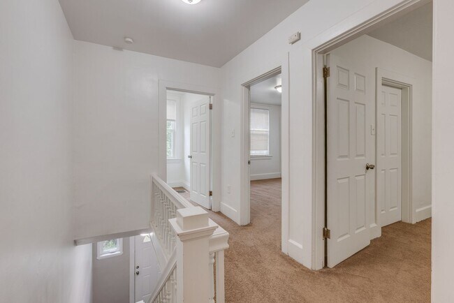 Building Photo - 20 Marne Way