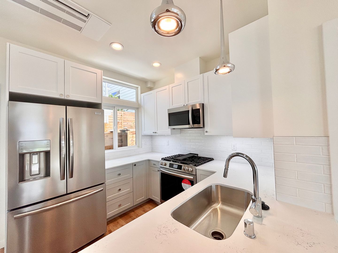 Building Photo - 3646 13th Ave W