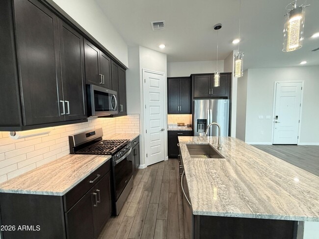 Building Photo - 17050 N 50th Pl