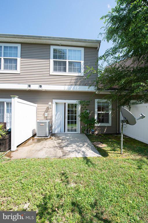 Building Photo - 420 Parkview Ct