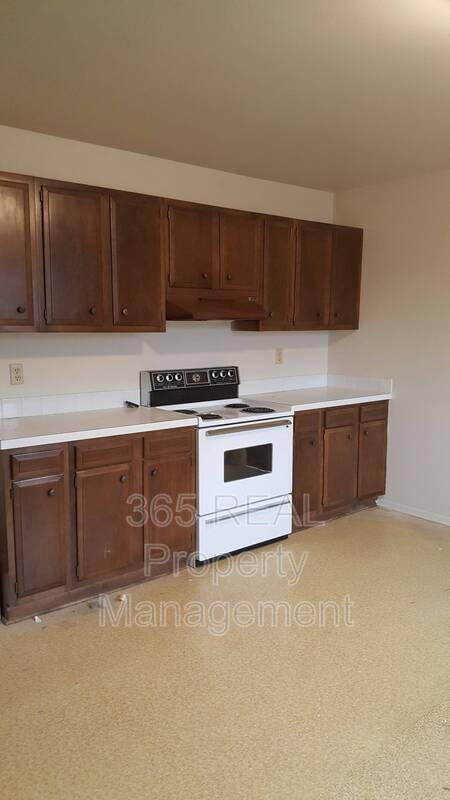 Building Photo - 803 4th St