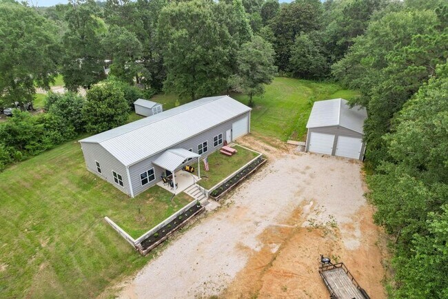 Building Photo - 376 Jill St