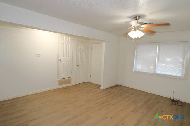 Building Photo - 507 Judy Ln