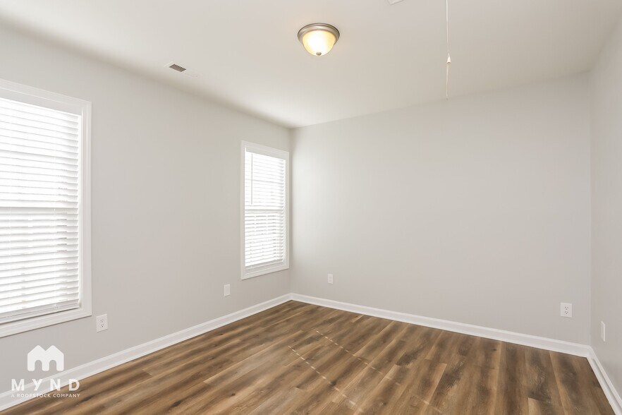 Building Photo - 1256 Sweetgrass St