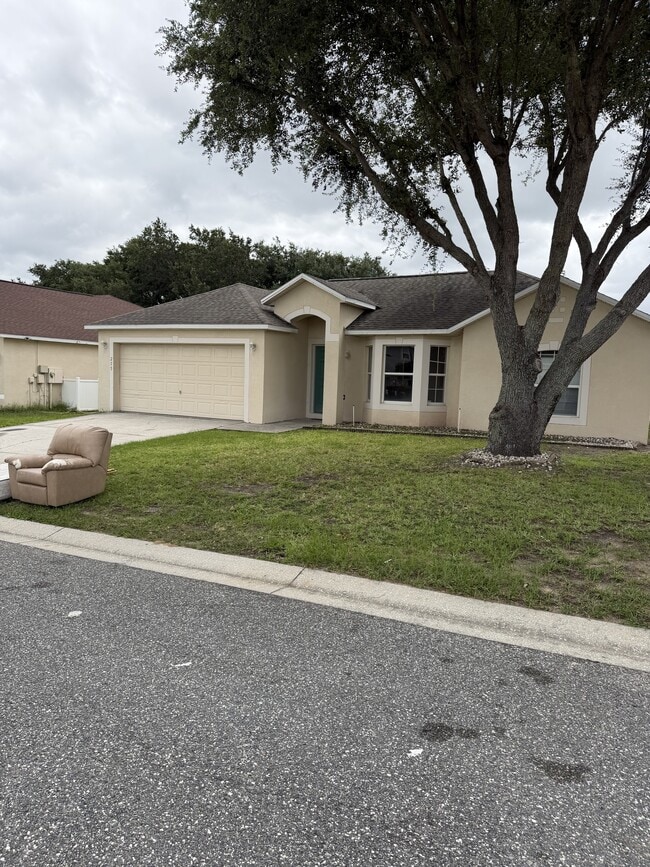 Building Photo - 255 Lobelia Dr