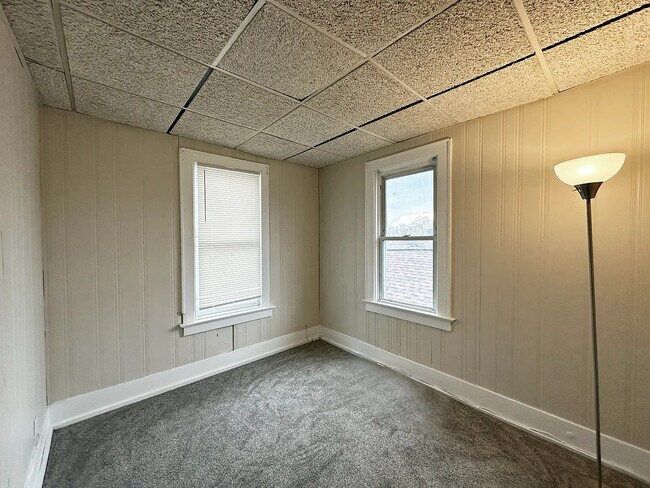 Building Photo - 242-244-244 6th St