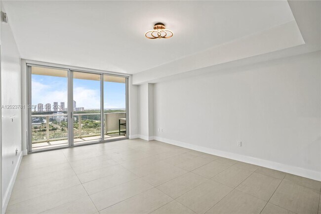 Building Photo - 16385 Biscayne Blvd