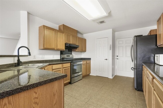 Building Photo - 2010 Ashberry Trail