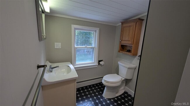 Building Photo - 362 Strawtown Rd