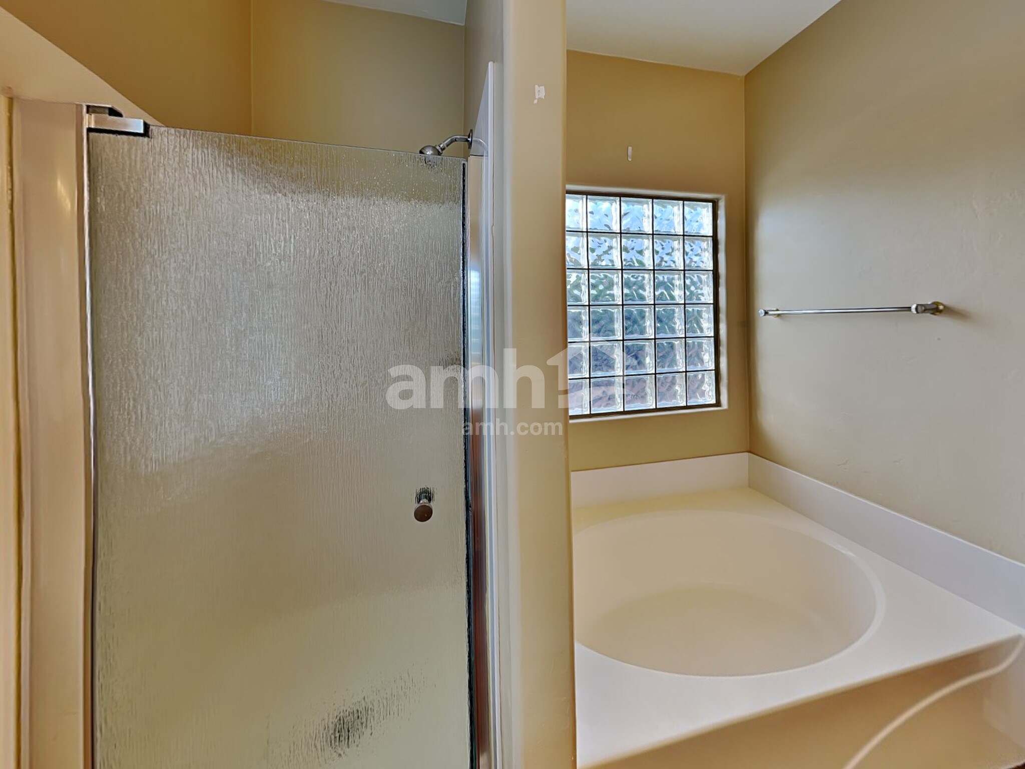 Building Photo - 174 E Corte Rancho Centro