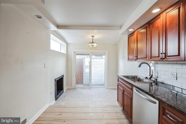 Building Photo - 1915 Fitzgerald St